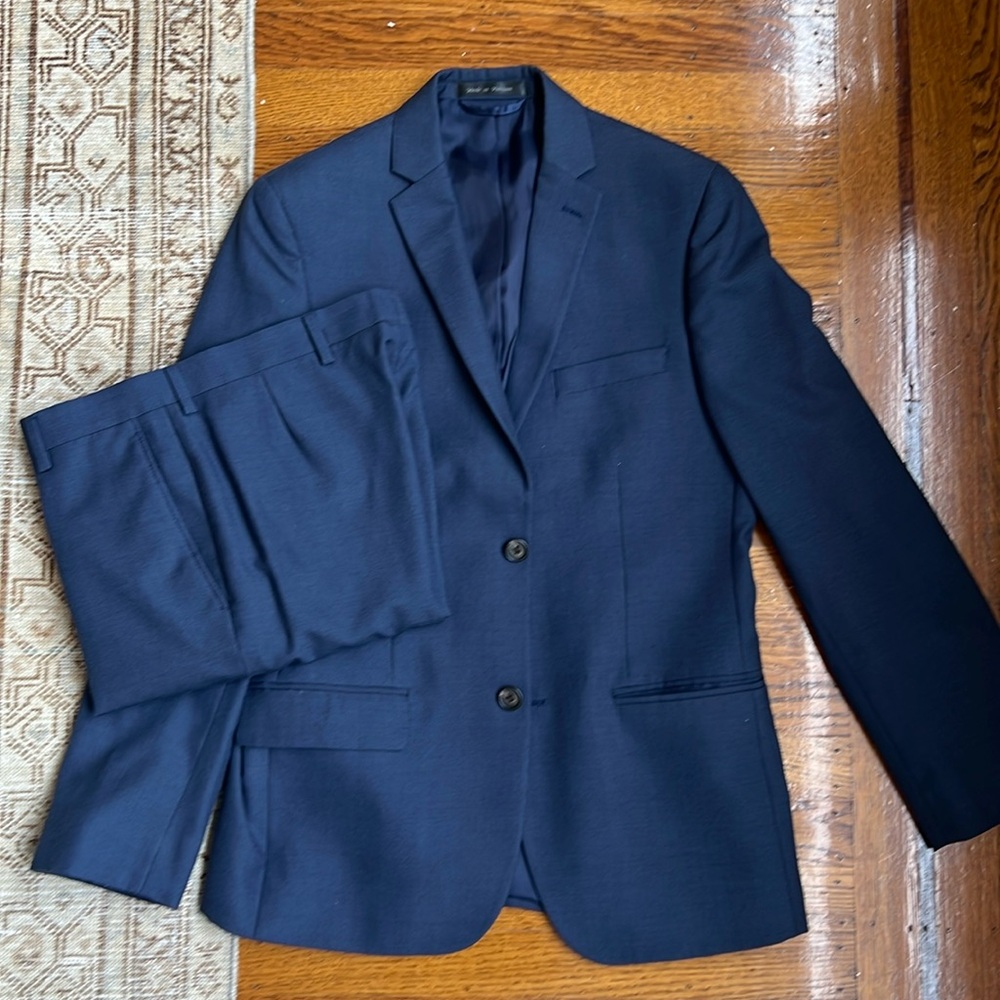 Lauren: Navy suit for older boy - size 16R